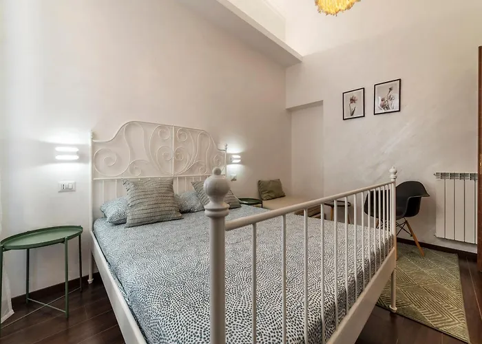 Guesthost - Termini Big Appartement *
