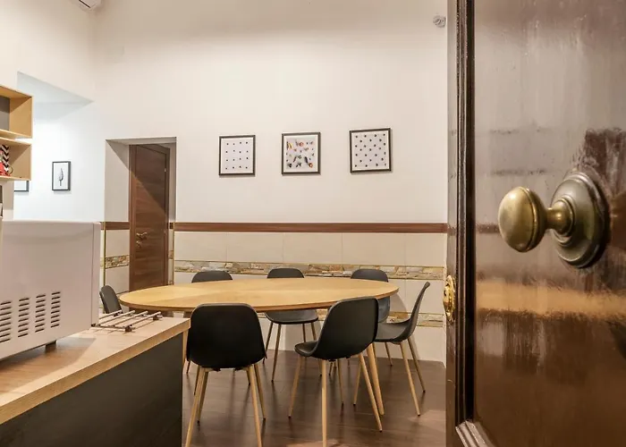 Guesthost - Termini Big Appartement *